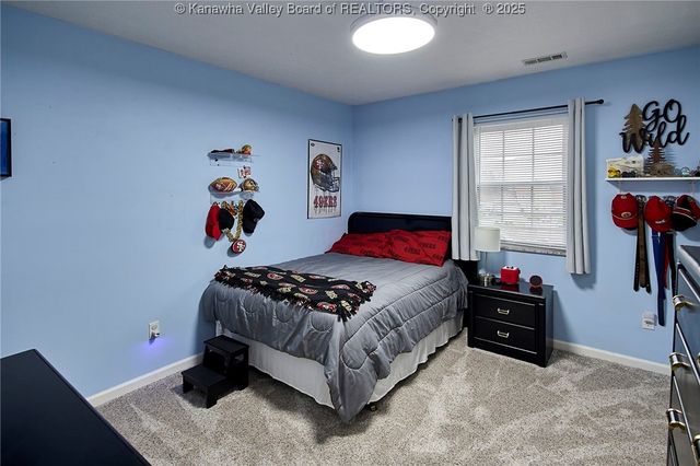 995 Hickory Mills Road, Hurricane, WV 25526