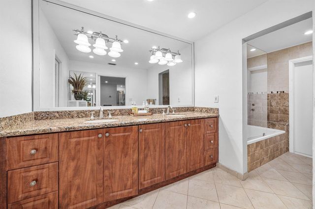1006 SE 6th Street, Deerfield Beach, FL 33441