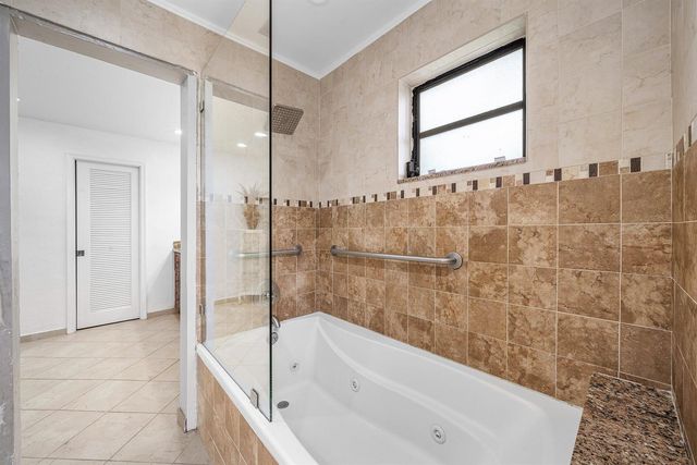 1006 SE 6th Street, Deerfield Beach, FL 33441