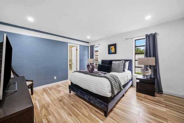 1006 SE 6th Street, Deerfield Beach, FL 33441