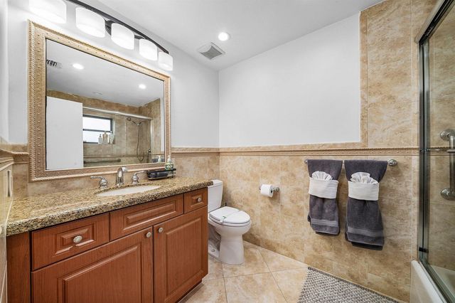 1006 SE 6th Street, Deerfield Beach, FL 33441