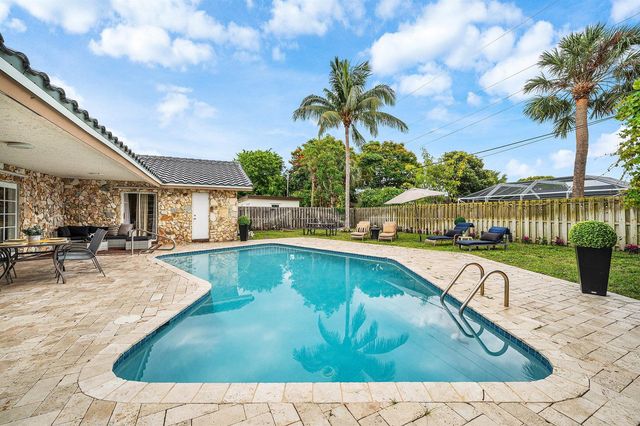 1006 SE 6th Street, Deerfield Beach, FL 33441