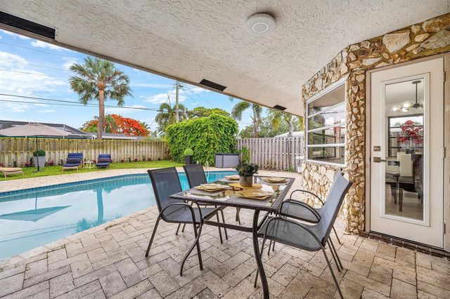 1006 SE 6th Street, Deerfield Beach, FL 33441