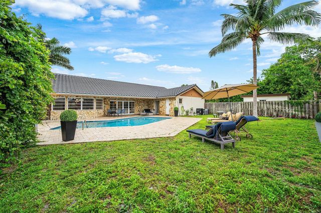 1006 SE 6th Street, Deerfield Beach, FL 33441