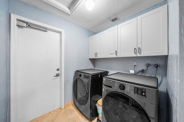 1006 SE 6th Street, Deerfield Beach, FL 33441