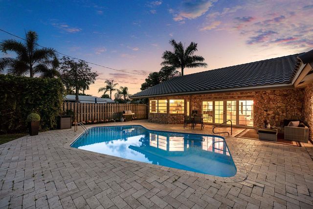 1006 SE 6th Street, Deerfield Beach, FL 33441