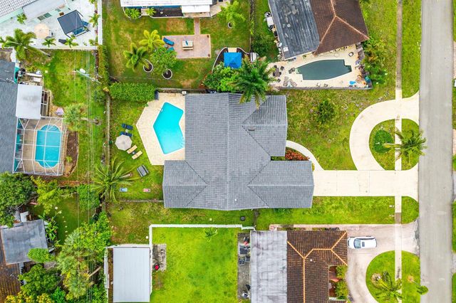 1006 SE 6th Street, Deerfield Beach, FL 33441