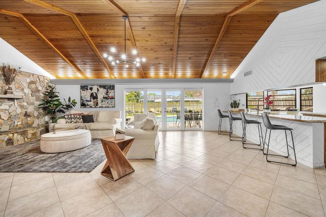 1006 SE 6th Street, Deerfield Beach, FL 33441