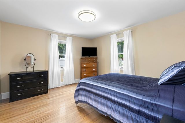 21 Leggs Hill Road, Marblehead, MA 01945