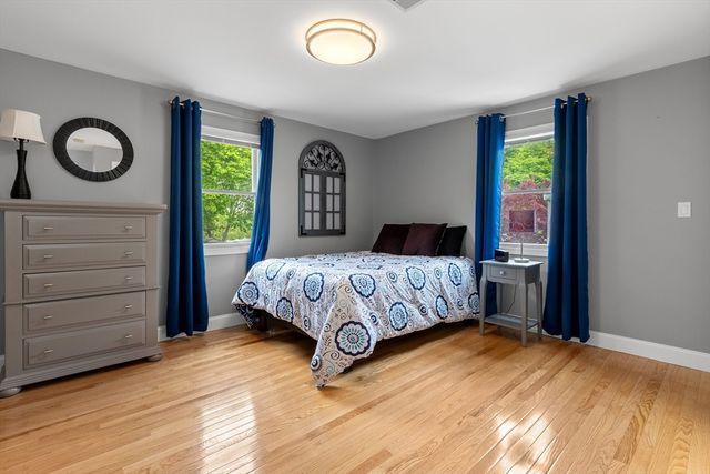 21 Leggs Hill Road, Marblehead, MA 01945
