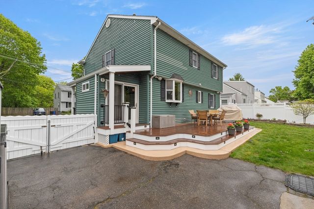 21 Leggs Hill Road, Marblehead, MA 01945