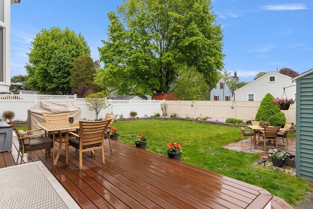 21 Leggs Hill Road, Marblehead, MA 01945