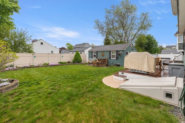 21 Leggs Hill Road, Marblehead, MA 01945