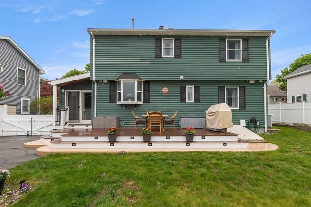 21 Leggs Hill Road, Marblehead, MA 01945