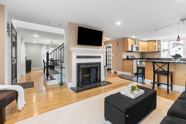 21 Leggs Hill Road, Marblehead, MA 01945