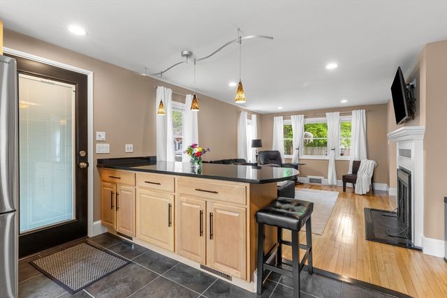 21 Leggs Hill Road, Marblehead, MA 01945