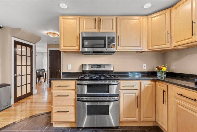21 Leggs Hill Road, Marblehead, MA 01945