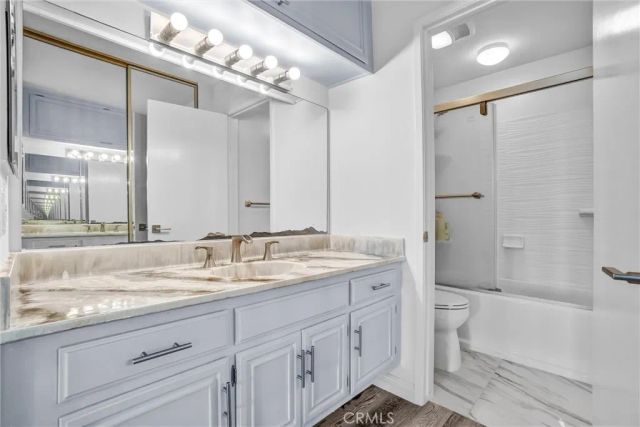 101 Scholz Plaza 224, Newport Beach, CA 92663