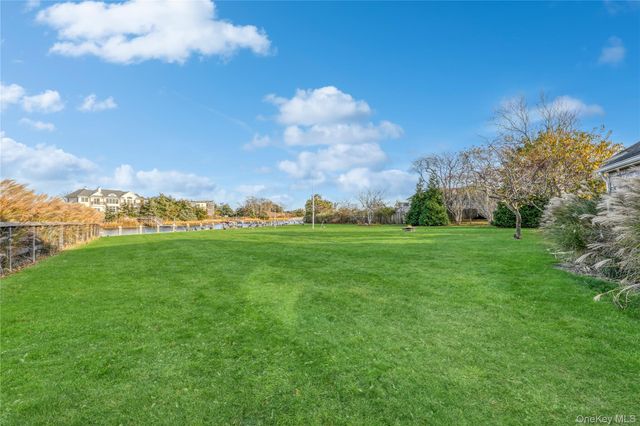 170 Beach Lane, Westhampton Beach, NY 11978