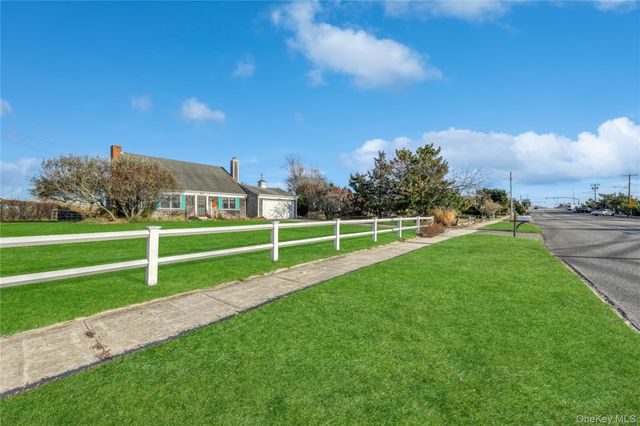 170 Beach Lane, Westhampton Beach, NY 11978