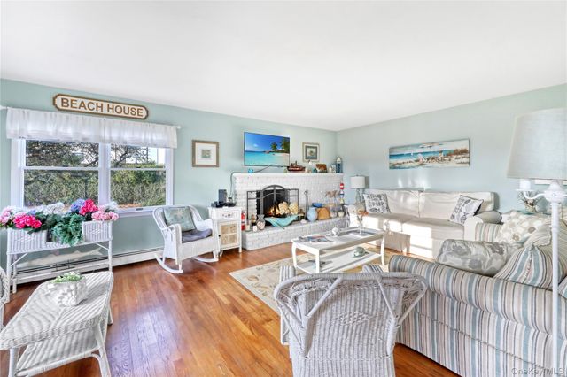 170 Beach Lane, Westhampton Beach, NY 11978