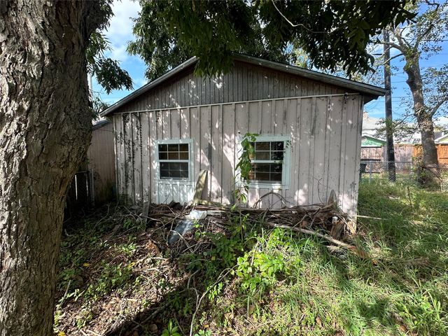 3024 Avenue R, Galveston, TX 77550