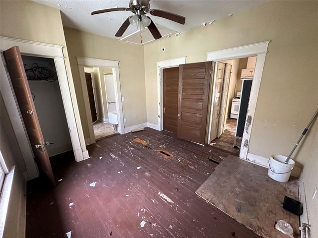 3024 Avenue R, Galveston, TX 77550