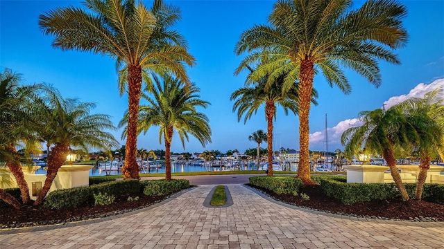 313 LOOKOUT POINT DRIVE, Osprey, FL 34229