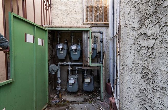 2369 Pacific, Long Beach, CA 90806