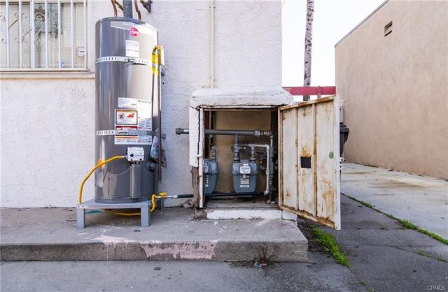 2369 Pacific, Long Beach, CA 90806