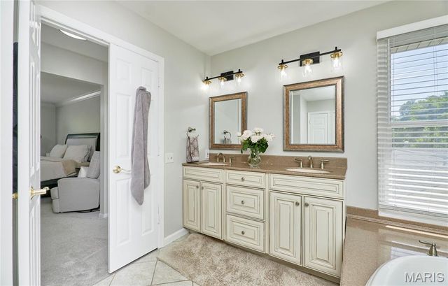 1726 Connemara Drive, Manchester, MO 63021