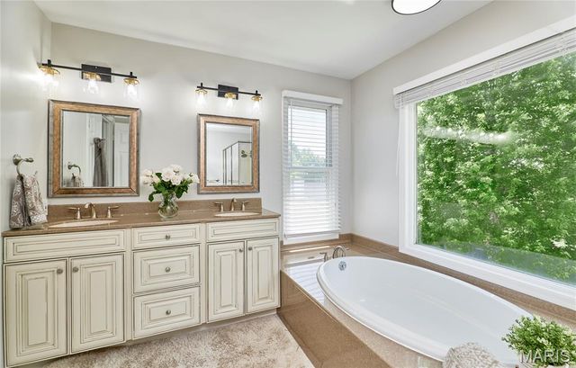 1726 Connemara Drive, Manchester, MO 63021