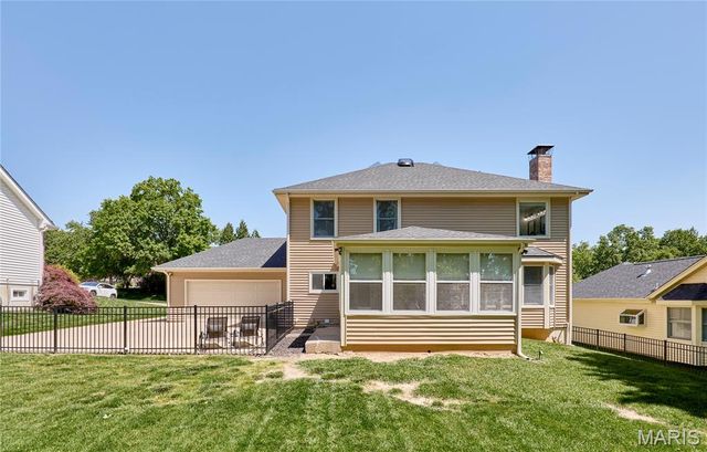 1726 Connemara Drive, Manchester, MO 63021