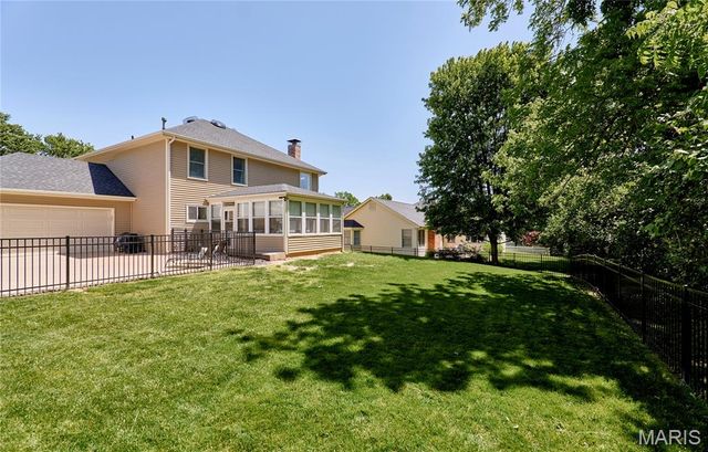 1726 Connemara Drive, Manchester, MO 63021