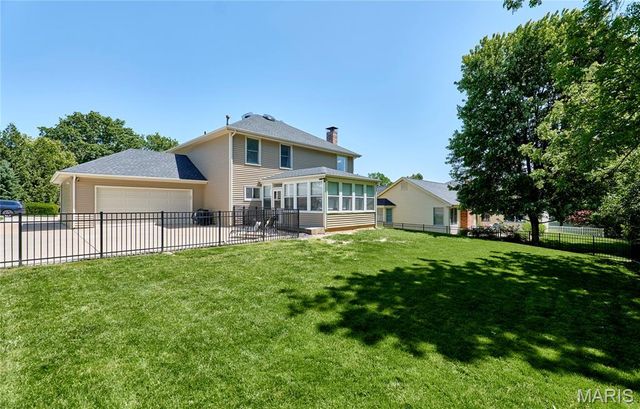 1726 Connemara Drive, Manchester, MO 63021