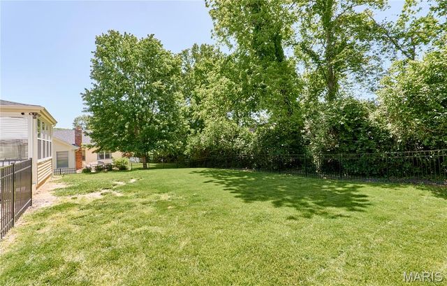 1726 Connemara Drive, Manchester, MO 63021
