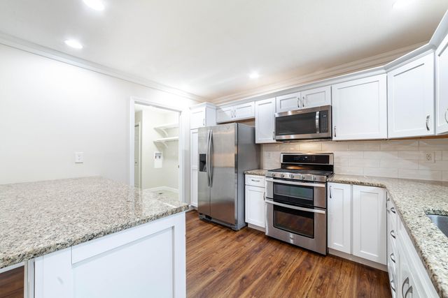 4004 BRENTWOOD DR, Columbia, MO 65203