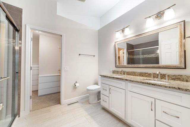 4004 BRENTWOOD DR, Columbia, MO 65203