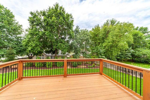 4004 BRENTWOOD DR, Columbia, MO 65203