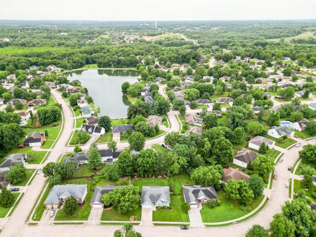 4004 BRENTWOOD DR, Columbia, MO 65203