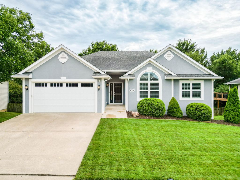 4004 BRENTWOOD DR, Columbia, MO 65203