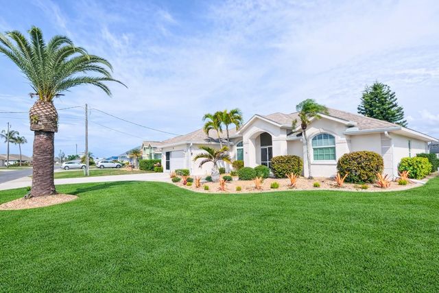 35 SPORTSMAN COURT, Rotonda West, FL 33947