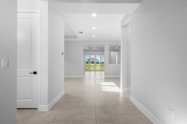 14208 Lacebark Lane, Westlake, FL 33470