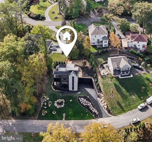 12 LANGTON LN, Newtown Square, PA 19073