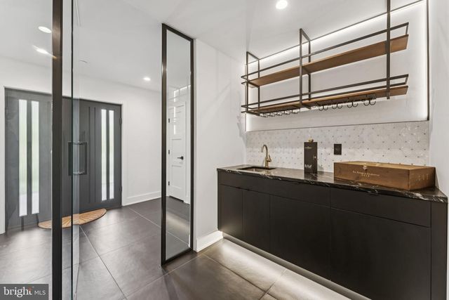 12 LANGTON LN, Newtown Square, PA 19073