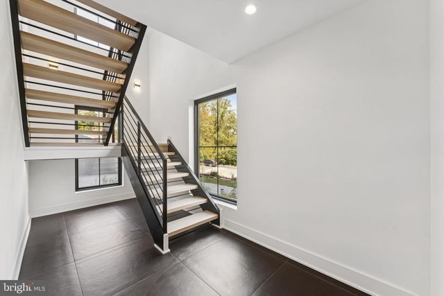 12 LANGTON LN, Newtown Square, PA 19073