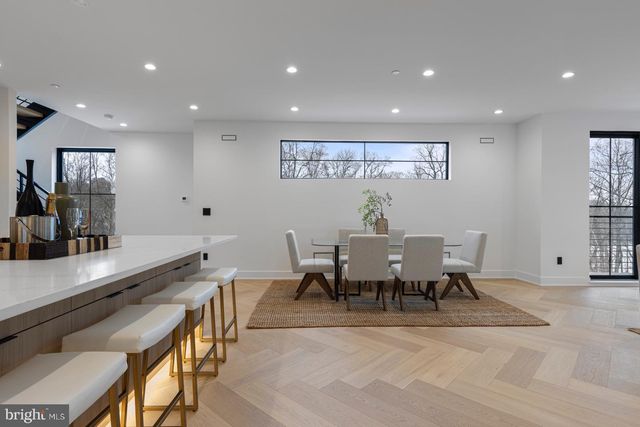 12 LANGTON LN, Newtown Square, PA 19073