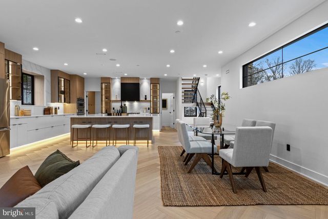 12 LANGTON LN, Newtown Square, PA 19073