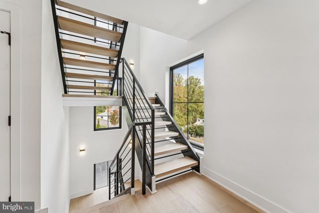 12 LANGTON LN, Newtown Square, PA 19073