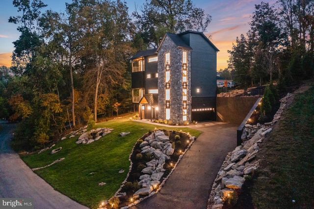 12 LANGTON LN, Newtown Square, PA 19073